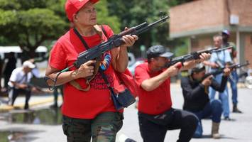 venezuela bewaffnet die bevölkerung aus angst vor us-angriff