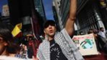 Propalästinenische Proteste in den USA: US-Richter erklärt Abschiebung wegen Gazaprotests für illegal