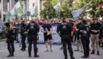 Gruppe Deutsche Jugend voran: Polizei geht mit Razzia gegen junge Rechtsextreme vor