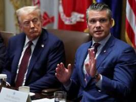 Pferde zurechtschleifen: Komplette US-Militärführung tritt persönlich zu Treffen mit Trump und Hegseth an
