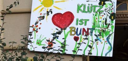Michel Friedman ausgeladen: So war die PEN-Berlin-Kundgebung in Klütz