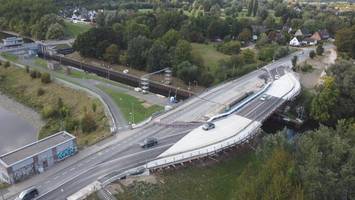 dieses provisorium freut viele hundert auto- und lkw-fahrer