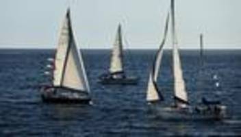 global sumud flotilla: gaza-flottille berichtet von kriegsschiff in ihrer nähe