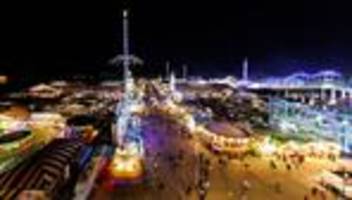 großeinsatz in münchen: oktoberfest geöffnet: feiern in zelten, gassen etwas leerer