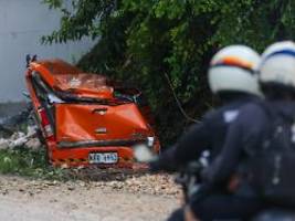 Behörden melden 35 Todesopfer: Schweres Erdbeben erschüttert Philippinen