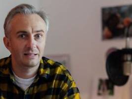 Keine Konzerte bei Ausstellung: Nach Chefket-Absage springen Böhmermann alle anderen Musiker ab