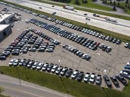 Subvention endet: Hersteller erwarten E-Auto-Krise in den USA