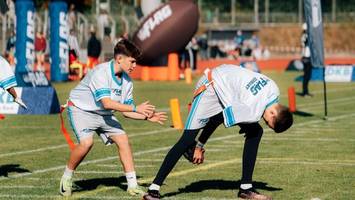 nfl flag football begeistert zuschauer – aber nicht den rasen