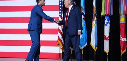 Treffen der US-Militärs: Donald Trump mit Bürgerkriegsrhetorik, die Generäle schweigen