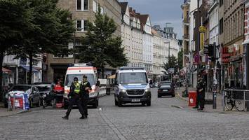 Reizgas im Café am Schulterblatt versprüht – mehrere Verletzte