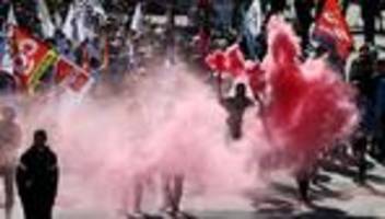 Haushaltskrise in Frankreich: Erneut Proteste in Frankreich gegen Sparmaßnahmen