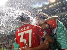 Aufregung bei Mainzer Sieg: Erst trifft DFB-Spieler Amiri, dann fliegen die Bierbecher