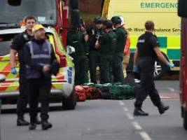 Breaking News: Mehrere Verletzte bei Angriff an Synagoge in Manchester