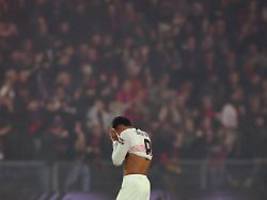 Ex-Bochumer macht Deckel drauf: Katastrophenpass und Elfmeter-Seuche: VfB Stuttgart patzt bitter