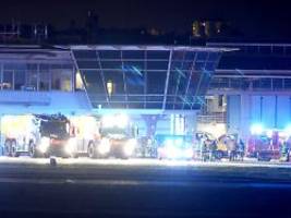 feuer in betriebsgebäude: flugausfälle nach kabelbrand am airport in stuttgart