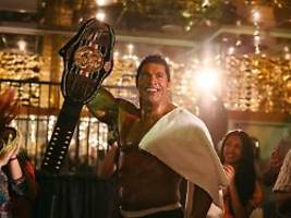 the smashing machine im kino: dwayne johnson verabschiedet sich vom hollywood-rambo