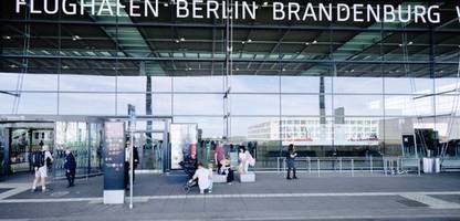 Berlin: Flughafen BER rechnet nach Cyber-Angriff mit Wartezeiten