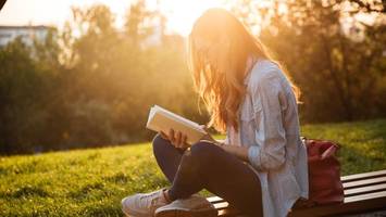 bücher, bücher, bücher: das beste für den herbst in hamburg