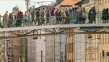 oktoberfest: wiesn-endspurt trotzt bombendrohung und wetterumschwung