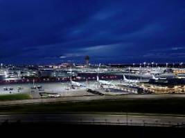 Ermittler überwachen Gelände: Drohnen über Münchner Flughafen gesichtet - Flüge fallen aus