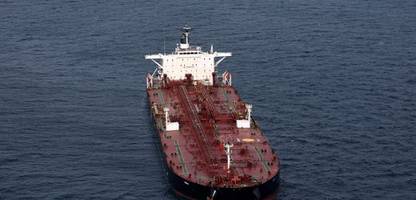 Schattenflotte: Von Frankreich festgesetzter russischer Öltanker setzt Fahrt fort