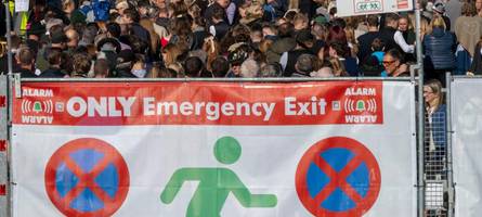 oktoberfest erneut wegen großem andrang zeitweise geschlossen