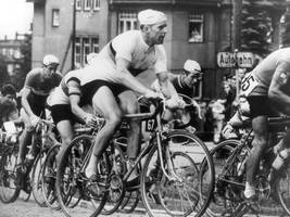 DDR-Radsportlegende Täve Schur: Ein Held, der keiner sein darf