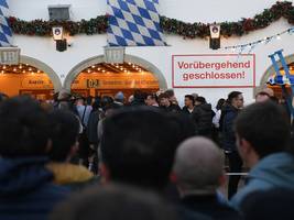 Überfüllungs-Vorbeugung auf dem Oktoberfest: „Bitte bleiben Sie nicht stehen“
