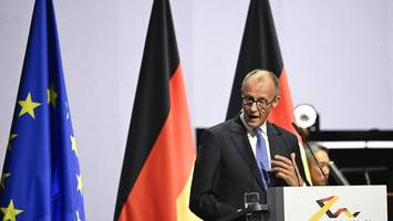 Tag der Deutschen Einheit: Alle Ministerien nach Berlin?