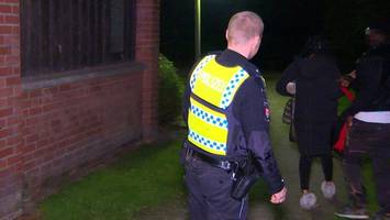 15. Geburtstag eskaliert: Frau wird geschlagen und kontert mit Messer