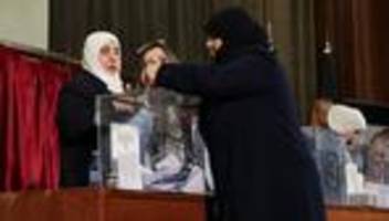 syrien: erste syrische parlamentswahl seit al-assads sturz gestartet