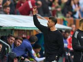 Augsburg-Sieg und eine Geste: Aus Sandro Wagner bricht es nach dem Abpfiff kurz heraus