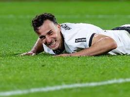 dank keeper nicolas und latte: gladbach erkämpft sich unrühmlichen vereinsrekord