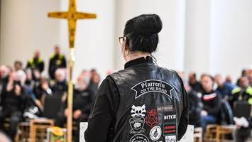 Wenn Biker gedenken: Kerzen und mahnende Worte