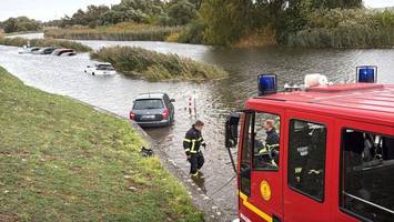 land unter am zollenspieker: böse Überraschung für autofahrer