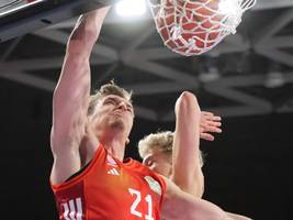 Basketball: Die Bayern-Basketballer rotieren und dominieren das Spiel