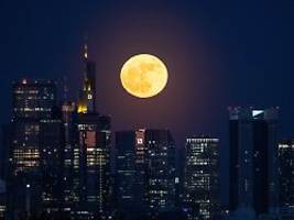 Hebstmond bis Julmond: Ganze Serie von Supermonden startet