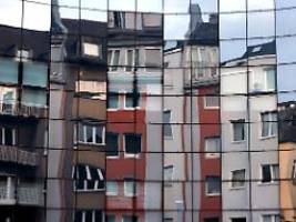 Hunderttausende Wohnungen fehlen: Studie: Erstarrter Wohnungsmarkt lähmt die Wirtschaft