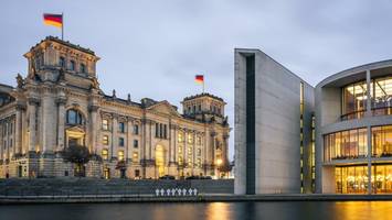 Ungemütlicher Wochenstart: Vielen Wolken in Berlin und Brandenburg