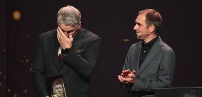 bastian schweinsteiger in hall of fame des deutschen fußballs aufgenommen