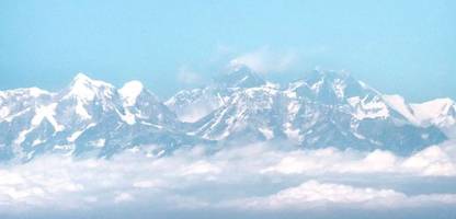 Mount Everest: Mindestens 350 Touristen gerettet
