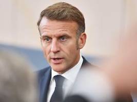 Macron in der Zwickmühle: Paris in politischer Krise: Neuwahlen könnten Le Pen stärken 
