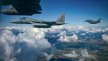 aufrüstung: haushaltsausschuss genehmigt kauf von 20 weiteren eurofightern