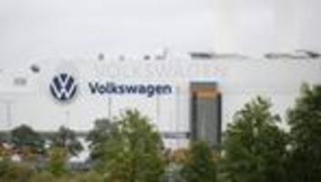 autogipfel: e-auto-fertigung in sachsen ruht - vw hofft auf autogipfel