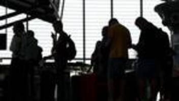 flugverkehr: verspätete urlaubsflüge in leipzig/halle und dresden