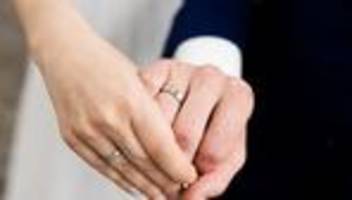 hochzeit: wann 2026 im hamburger rathaus geheiratet werden kann