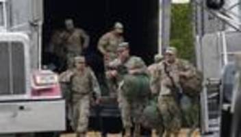 Nationalgarde und ICE: Soldaten der Nationalgarde aus Texas in Illinois angekommen