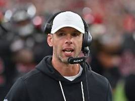 Gannon wird hart bestraft: Wütender NFL-Coach schlägt Spieler nach peinlicher Aktion