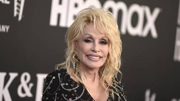 Schwester ruft zu Gebeten für Dolly Parton auf – Fans in Sorge