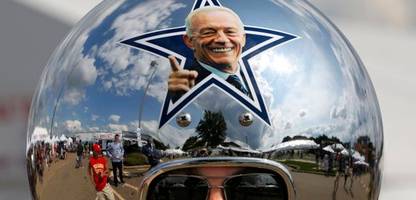 Besitzer der Dallas Cowboys muss Strafe zahlen – Mittelfinger »unabsichtlich« gezeigt